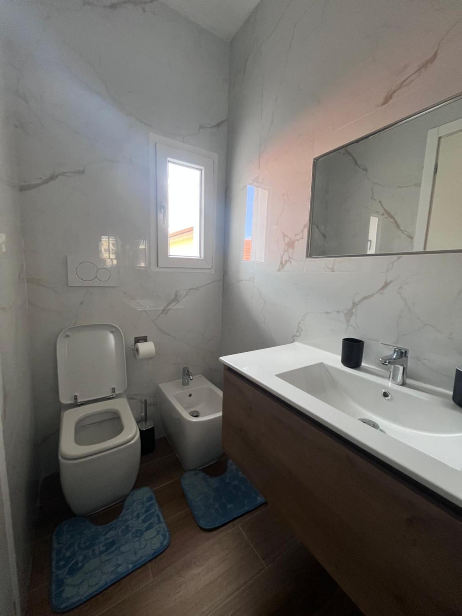 La Casa Del Giglio Hotel Албенга Екстериор снимка