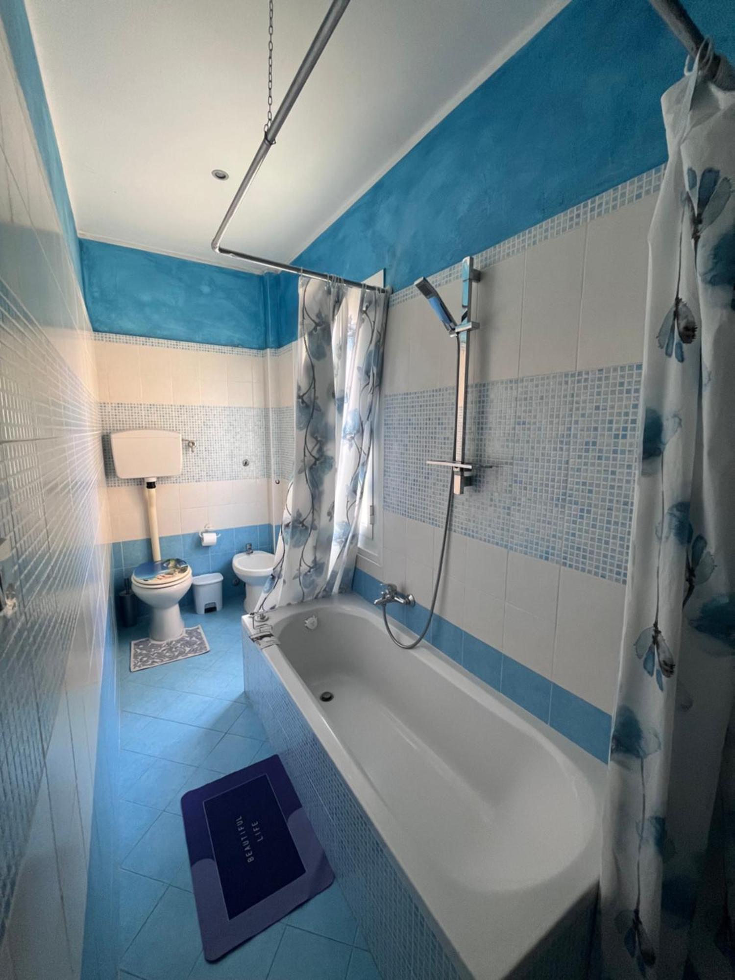 La Casa Del Giglio Hotel Албенга Екстериор снимка