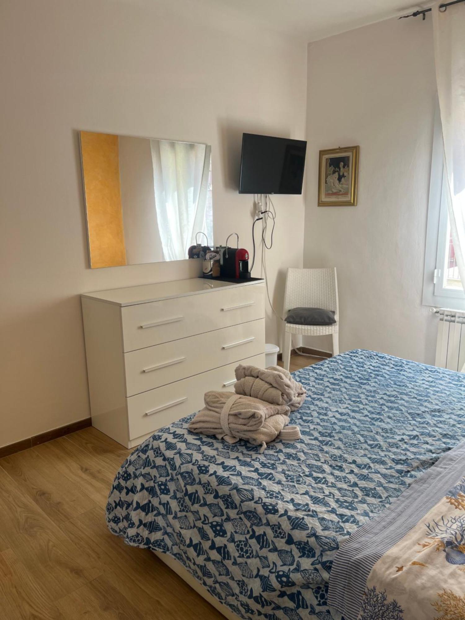 La Casa Del Giglio Hotel Албенга Екстериор снимка